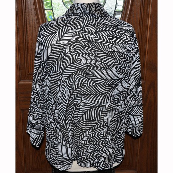 Fashion Bug Black & White 3/4 Length Sleeve Button Down Blouse - Picture 4 of 6